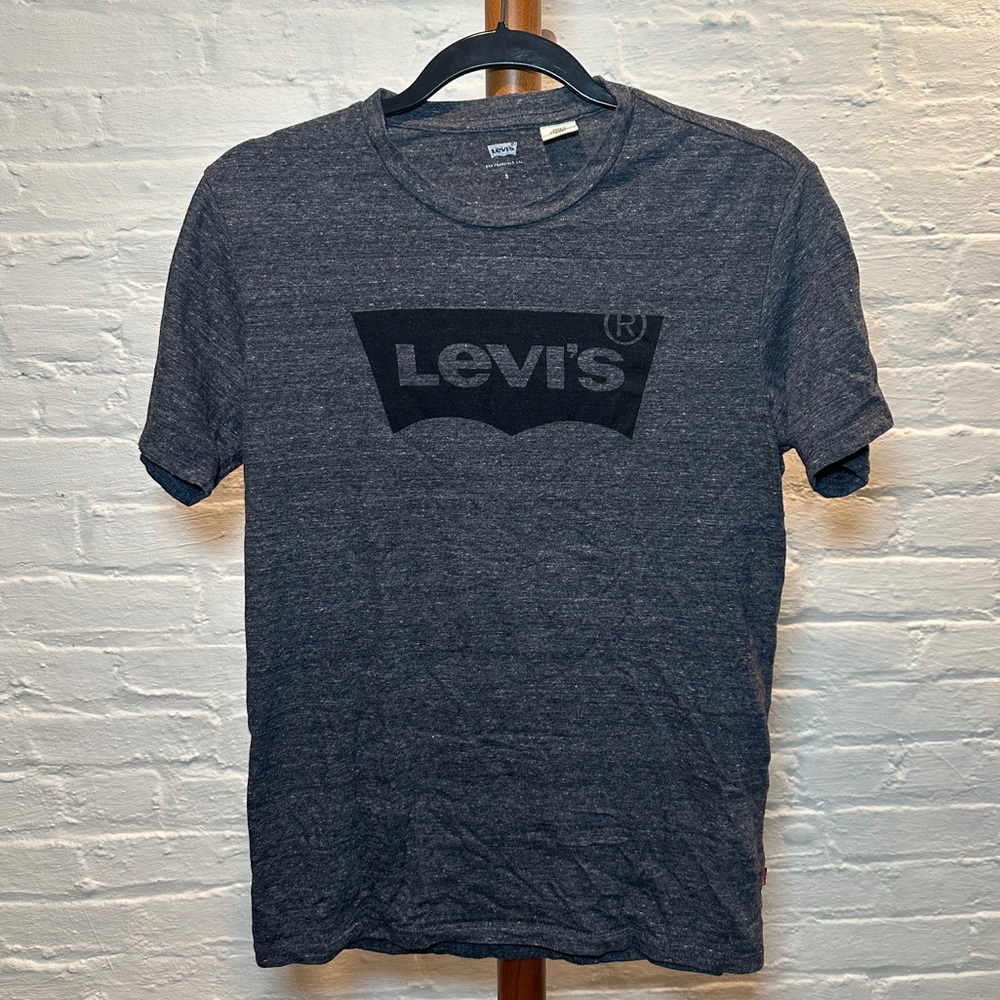 Levi’s logo tee t shirt short sleeve gray